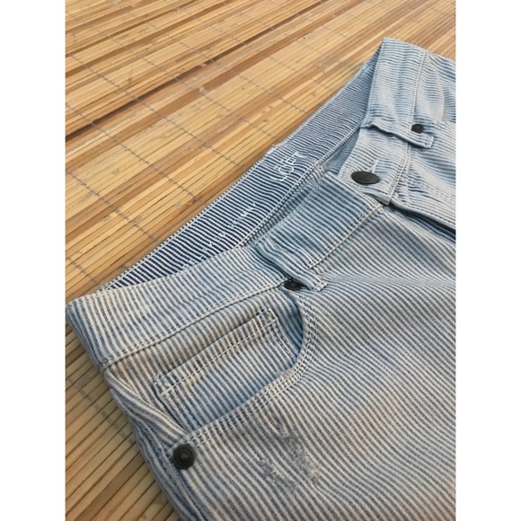 👖Mid-Waist Relaxed Skinny // Light-wash Pinstripe - Picture 2 of 8